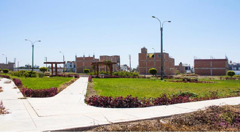 VENTA DE AMPLIO TERRENO EN URB. LOS NOGALES